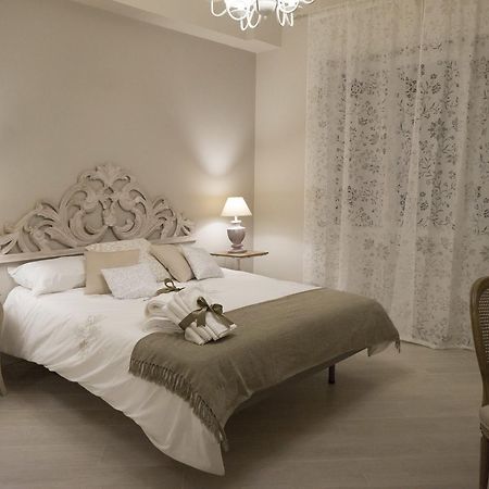 B&B Donna Ada Salerno Buitenkant foto